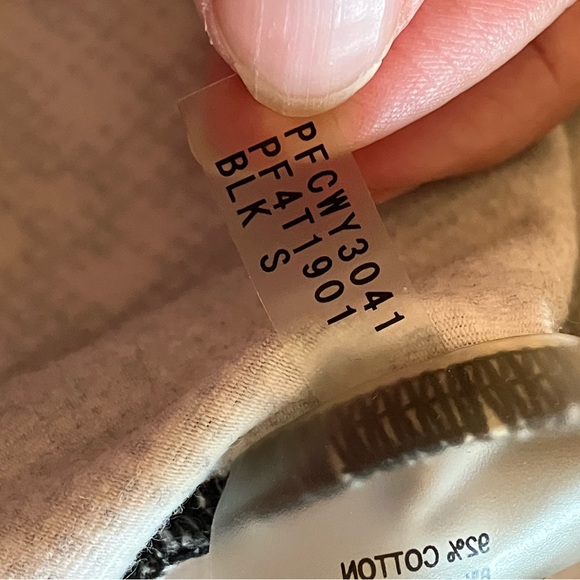 Calvin Klein floral pixelated print b&w strappy sports workout shelf bra tank S - Picture 14 of 15